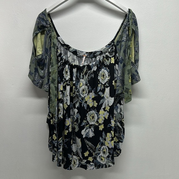 Free People Baja Babe Shirt Cold Shoulder Short Sleeve Floral Black Size Large - Picture 3 of 12